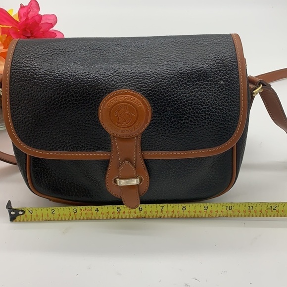 Oggi Domani Black tan crossbody bag. B92992C - Picture 3 of 8